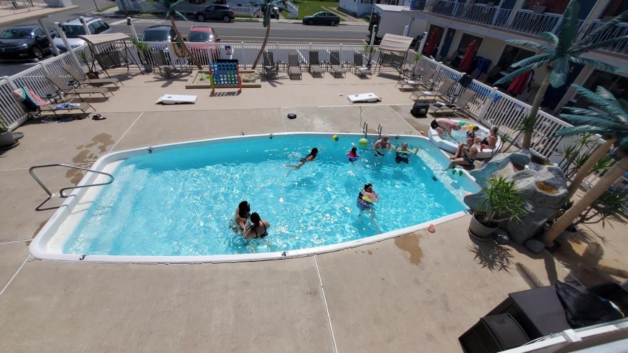 Sandbox Motel — photo 10