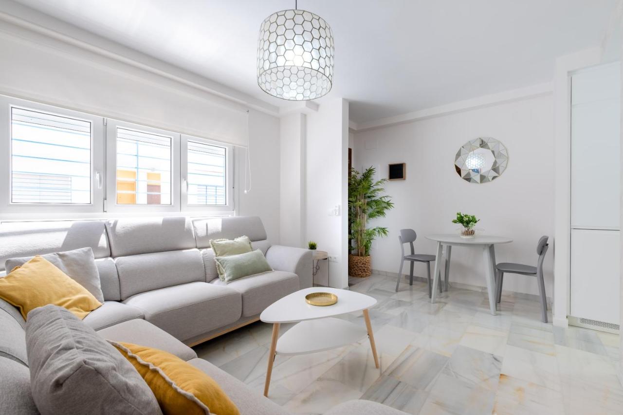 LA MALAGUETA BEACH - New Release, Malaga – Prezzi aggiornati ...