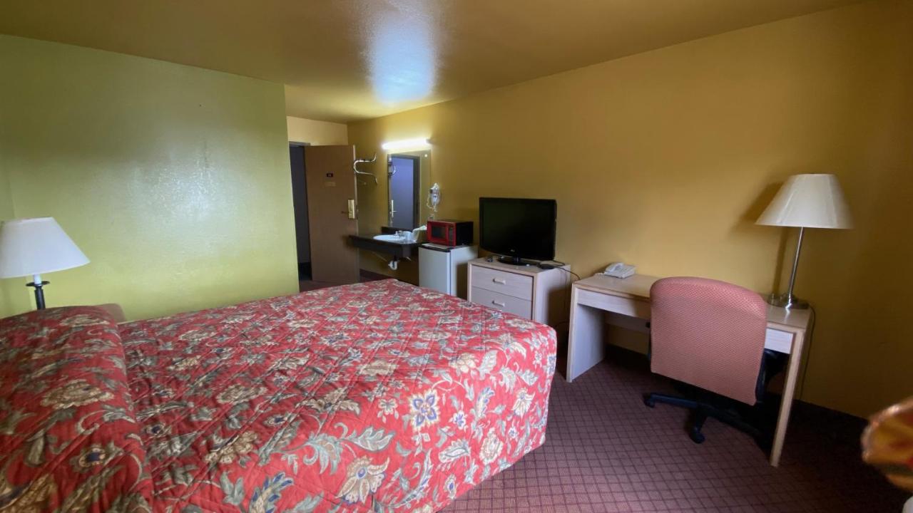 Sunset Inn Rolla — photo 8
