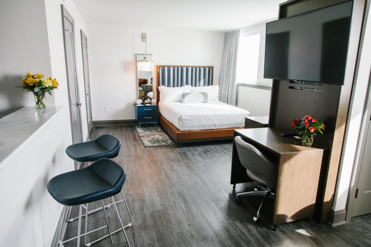 Hotel Legends — photo 2