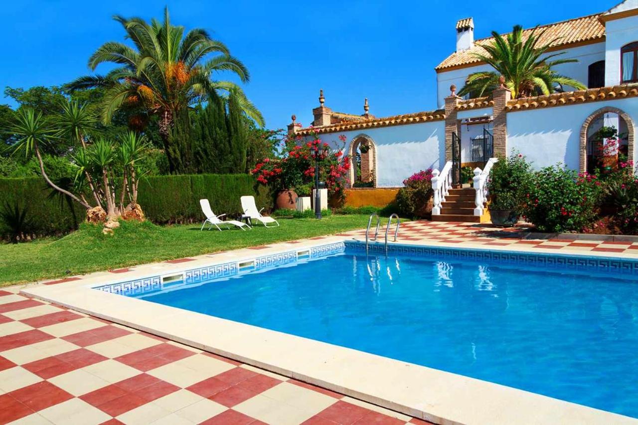 Lora del del Río Cortijo Hacienda Nueva en la Gran Vega de ...