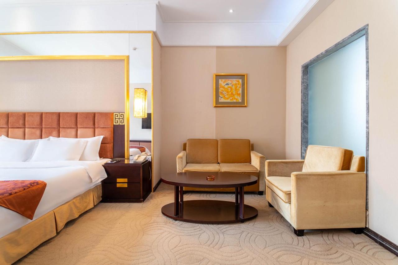 Fortune Hotel photo