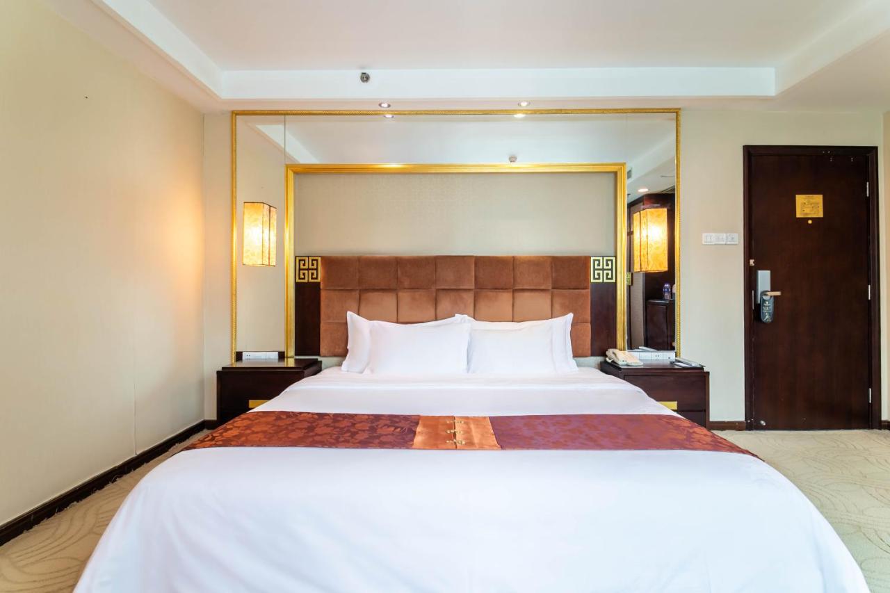 Fortune Hotel photo