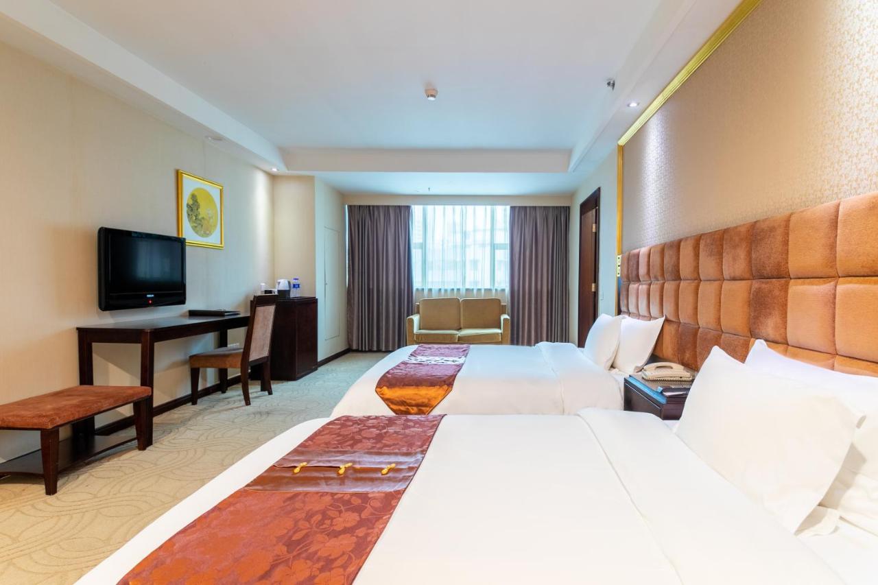 Fortune Hotel photo