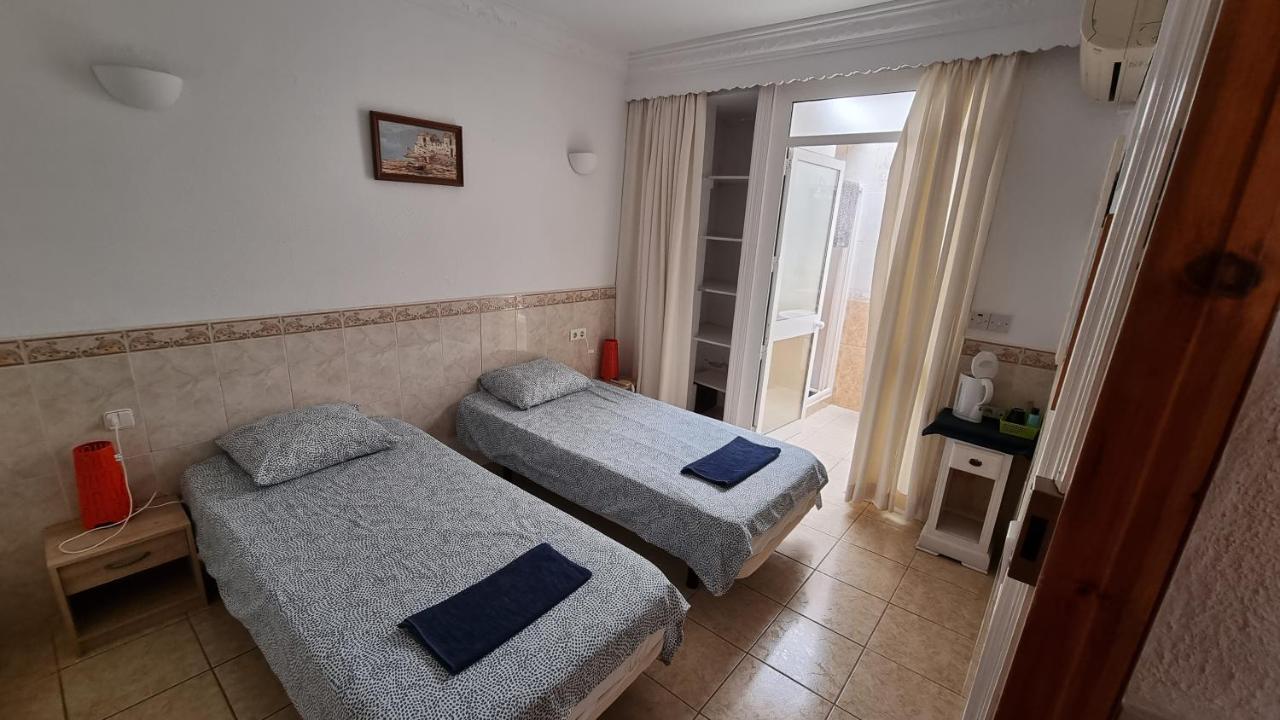 Roberto Guest House "Casa Compartida" - 3