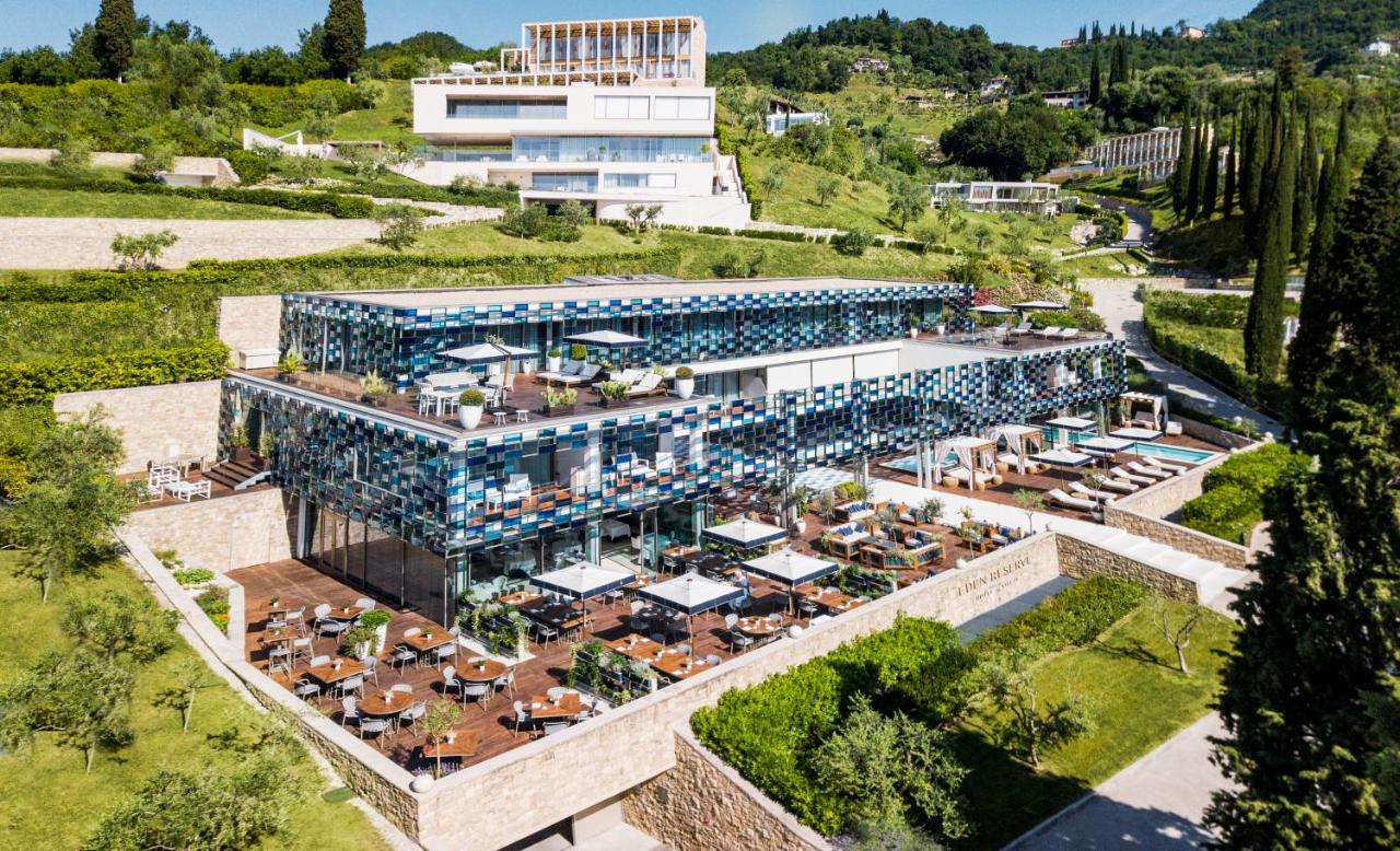 For tips on where to stay in Lake Garda, check out our list of favourite 4 and 5 star luxury hotels in Lake Garda plus cool resorts on the lake for R&R. #lakegardahotels #italy | 5-star Luxury Hotels In Lake Garda | Top Hotels Lake Garda Lago di Garda Luxury Hotels | Lake Garda Hotels 4 Star | Lake Como Hotels 5 Star | Best Hotels On Lake Garda | Luxury Lake Garda Hotels | Luxury Hotels Lake Garda | Sirmione Lake Garda Hotels | Lake Garda Italy Hotels 5-star Luxury Hotels In Lake Garda | Top Hotels Lake Garda Lago di Garda Luxury Hotels | Lake Garda Hotels 4 Star | Lake Como Hotels 5 Star | Best Hotels On Lake Garda |