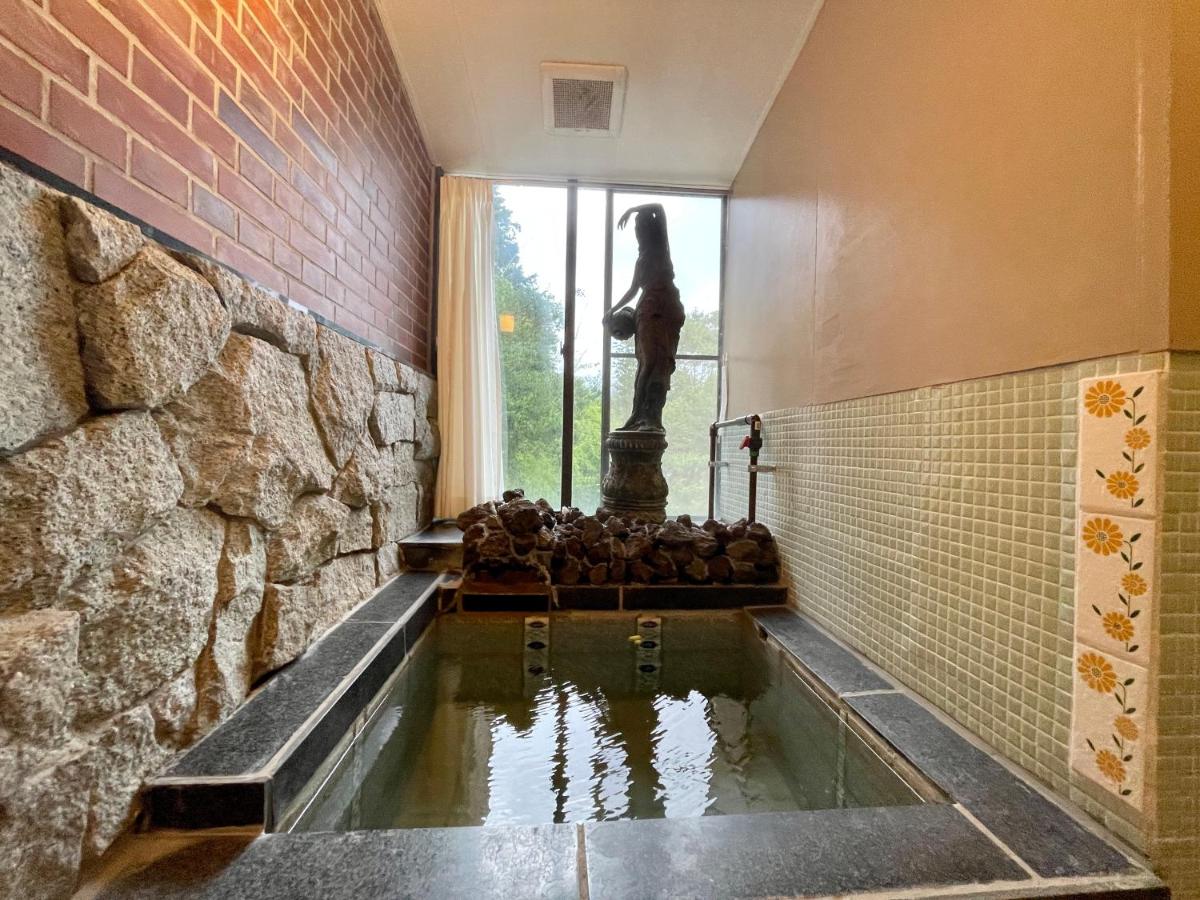 一棟貸切 天然温泉かけ流し 箱根薔薇の丘洋風別荘 Hakone Rose Hill Private Duplex Villa Hotsprings 仙石原 21年 最新料金 一棟貸切 天然温泉かけ流し 箱根薔薇の丘洋風別荘 Hakone Rose Hill Private Duplex Villa Hotsprings 仙石原 21年 最新料金