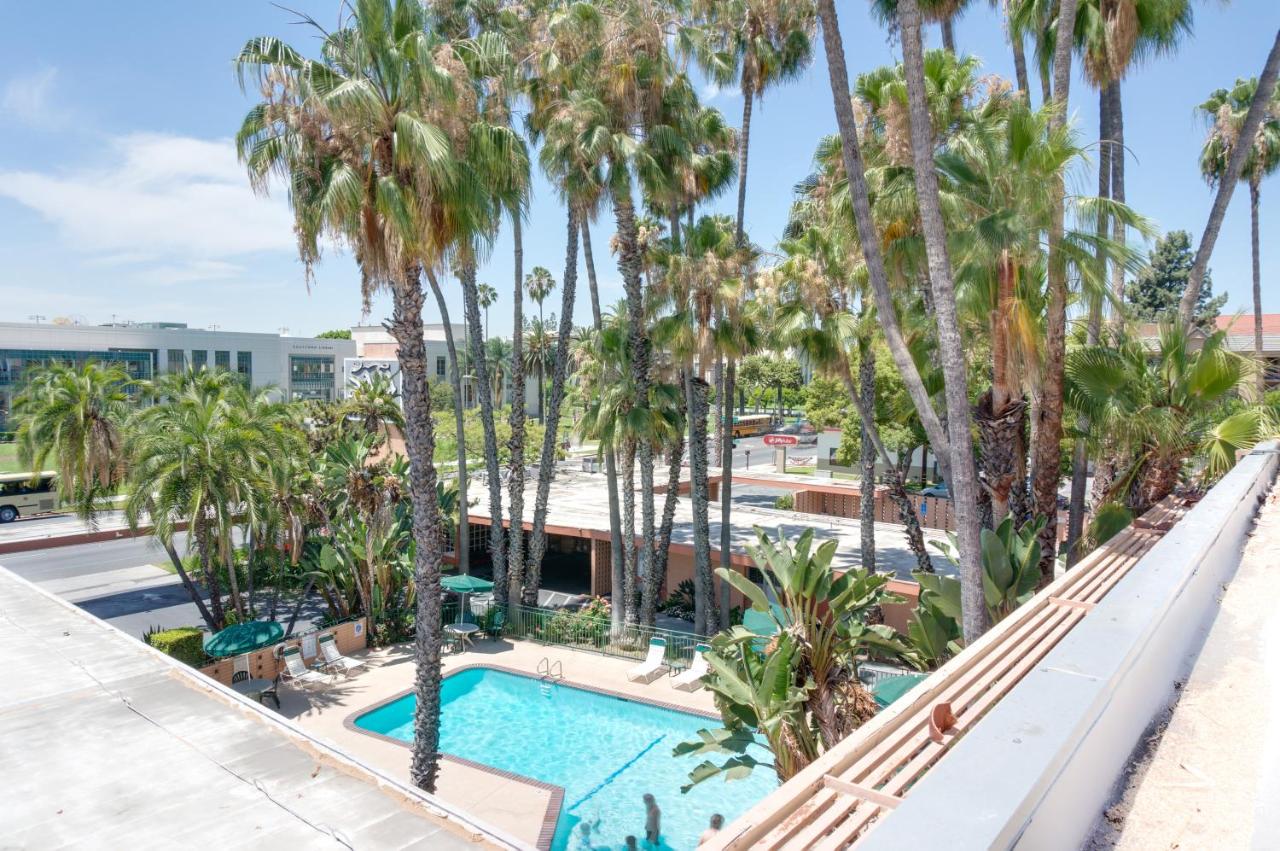 Saga Motor Hotel Pasadena — photo 16