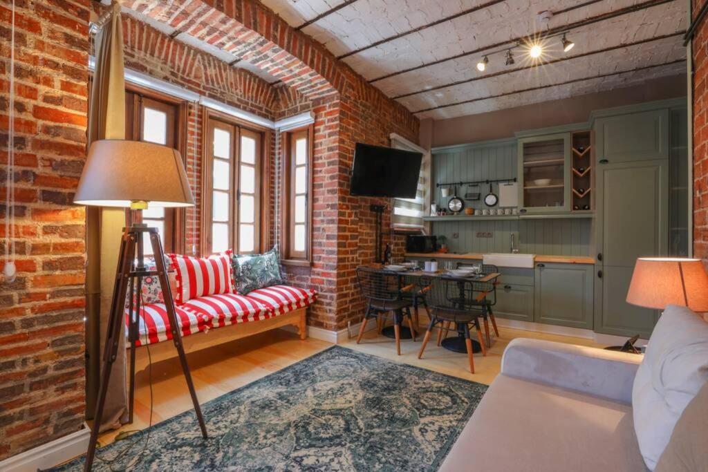 Galadoo Suites 2nd Floor - 5