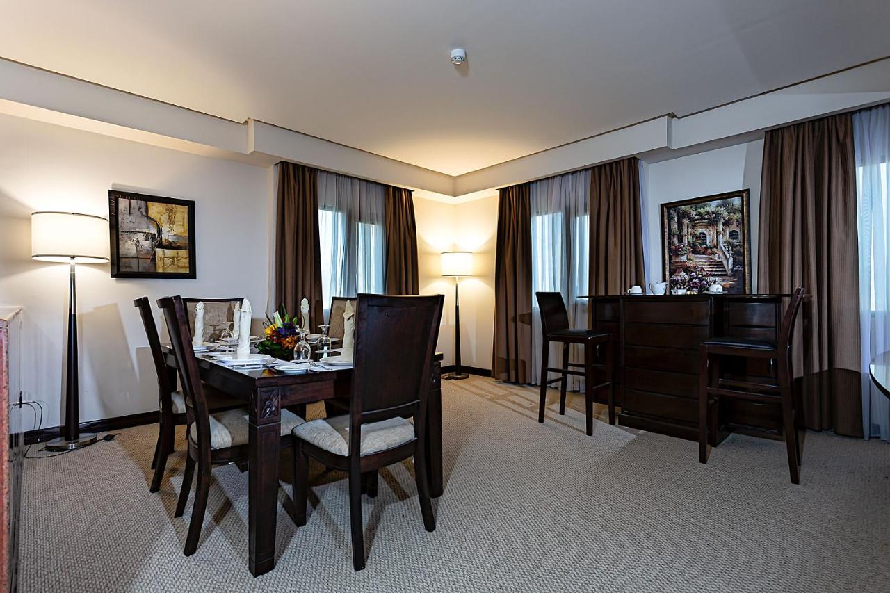 Monroe Hotel & Suites photo