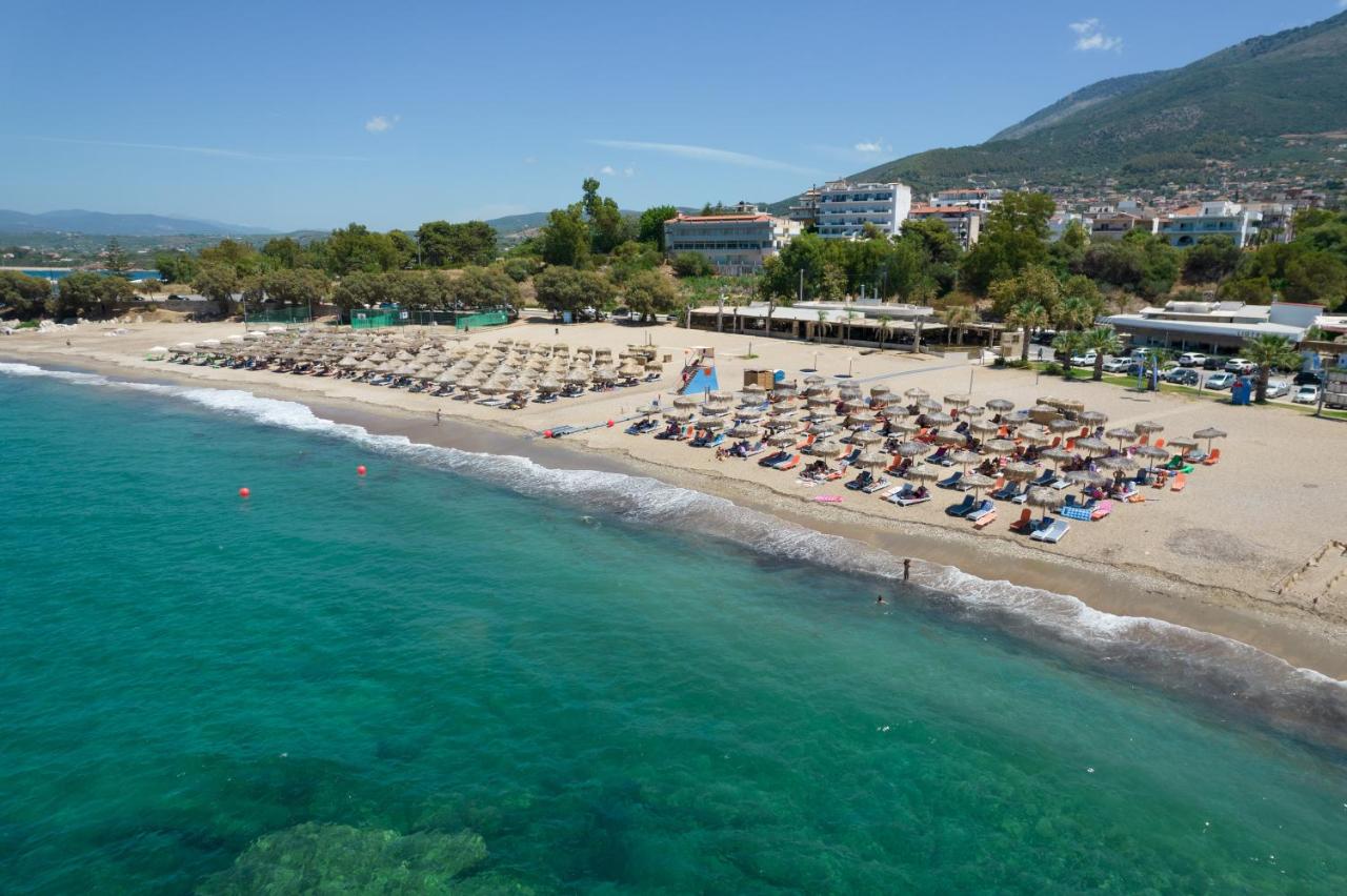 Image: Elegant Beach Hotel