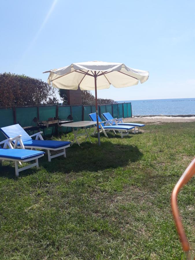 Hotel, plaża: SEAFRONT BEACH PARTY VILLA