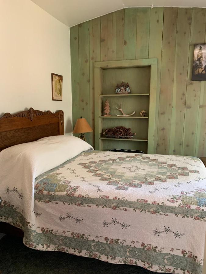 Mount Shasta Ranch Bed and Breakfast — photo 12