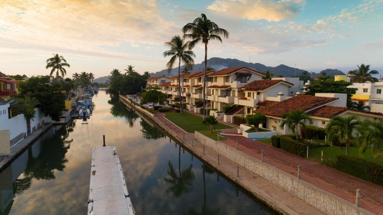 Cabo Blanco Hotel and Marina, Barra de Navidad – Updated 2023 Prices Cabo Blanco Hotel and Marina, Barra de Navidad – Updated 2023 Prices