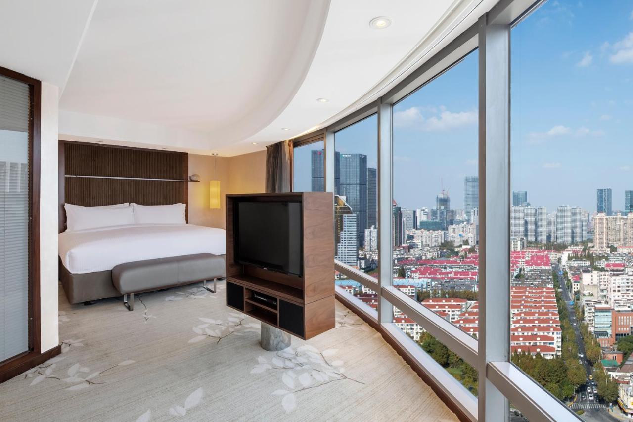 InterContinental Shanghai Pudong, an IHG Hotel photo