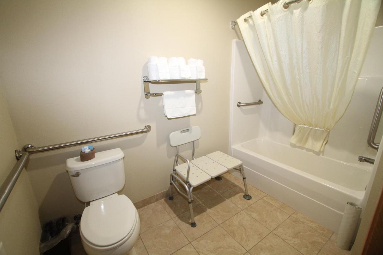 Bowman Inn & Suites — photo 15