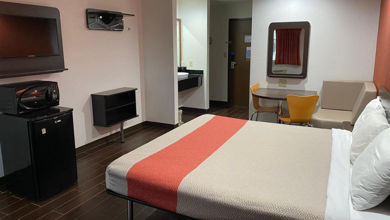 Relax Inn — photo 24