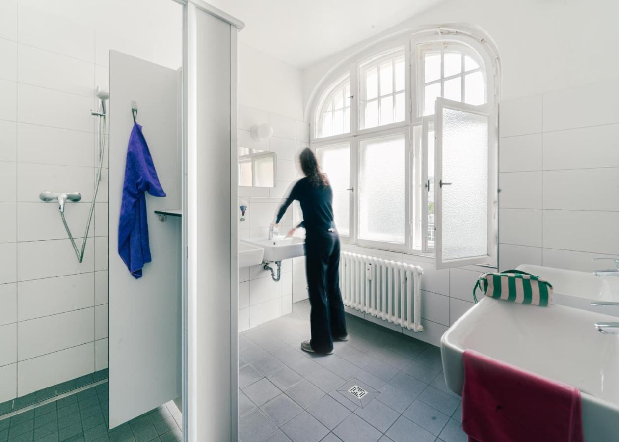 Three Little Pigs Hostel - Your Berlin Castle - 3