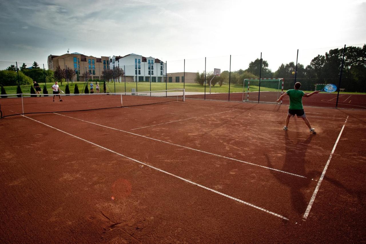 Tennis court: Hotel Atut w Licheniu