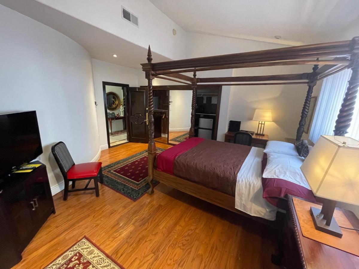 Entire Second Flr - Santa Monica Luxury Roman Villa - 2