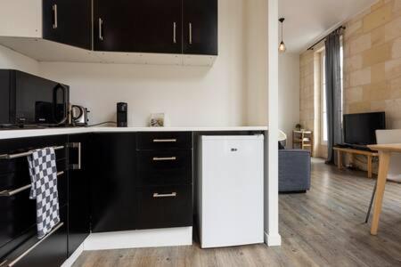 Appartement Charmant Place de Lerme - 3