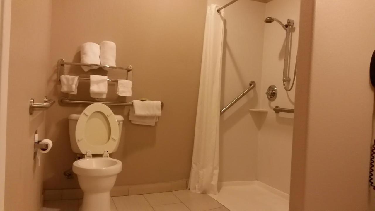 Atria Inn & Suites — photo 16