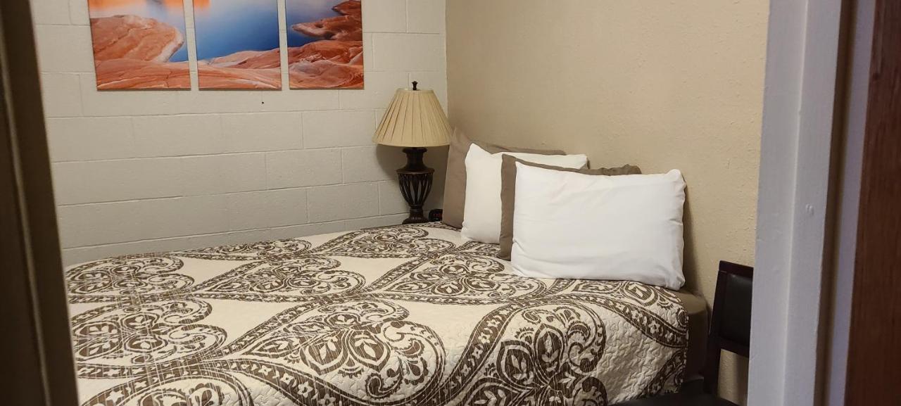 Red Rock Motel — photo 23