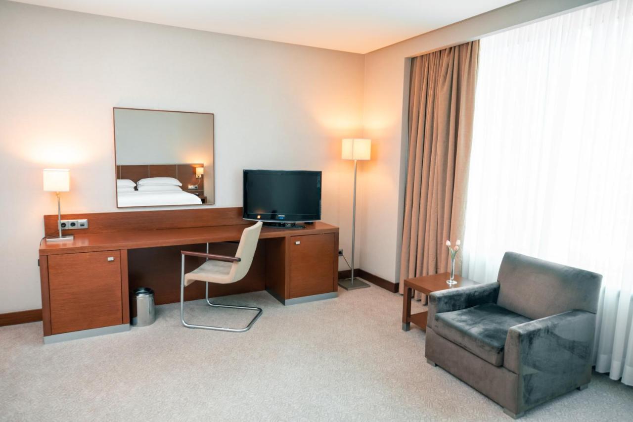 FLY INN BAKU photo