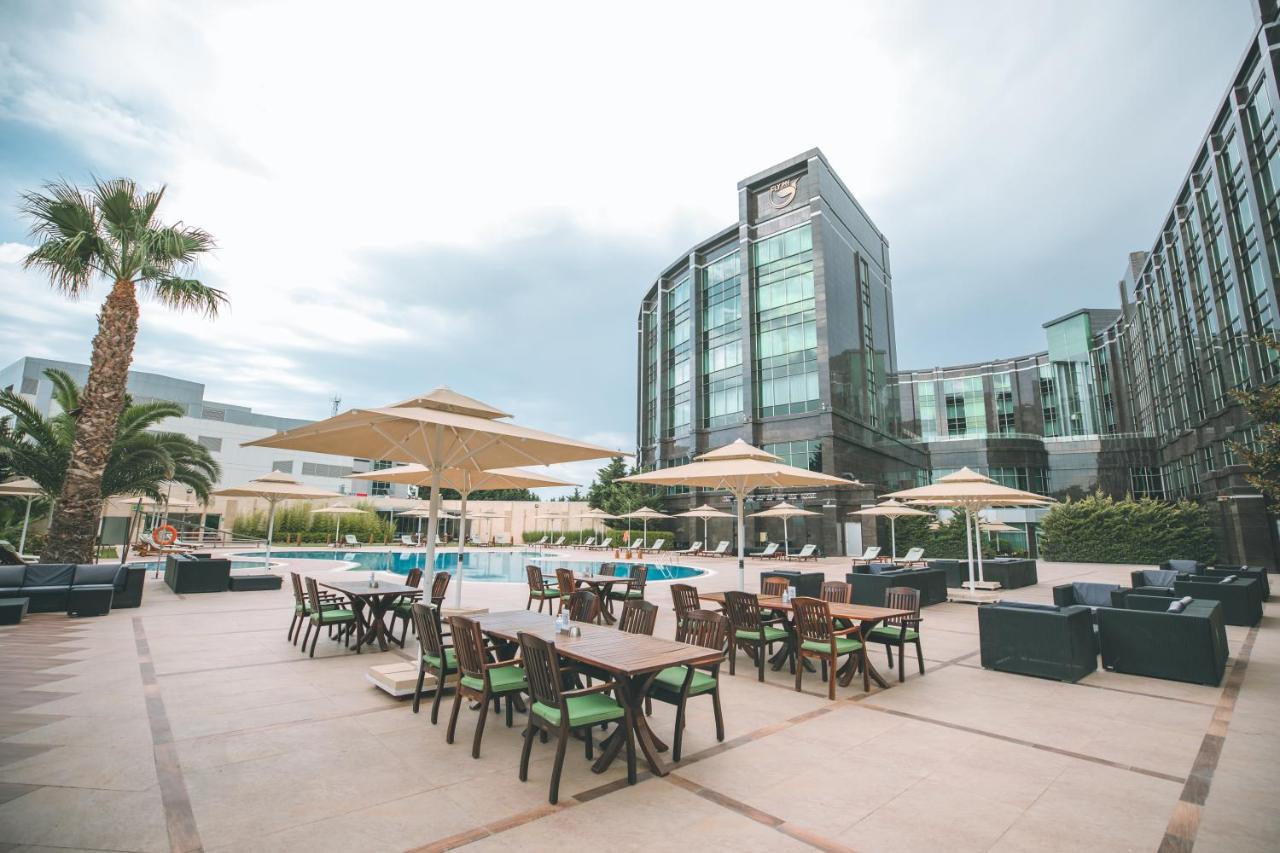 FLY INN BAKU photo