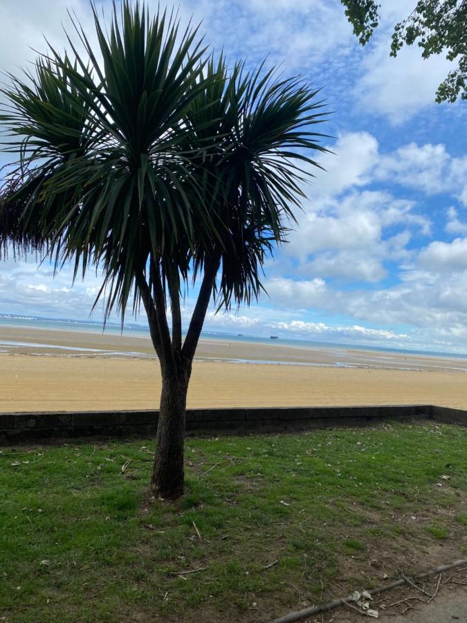 Beach: Serene in Ryde