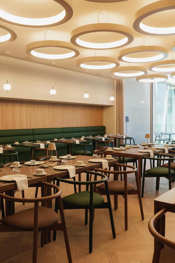 Lumen Hotel & The Lisbon Light Show - 3