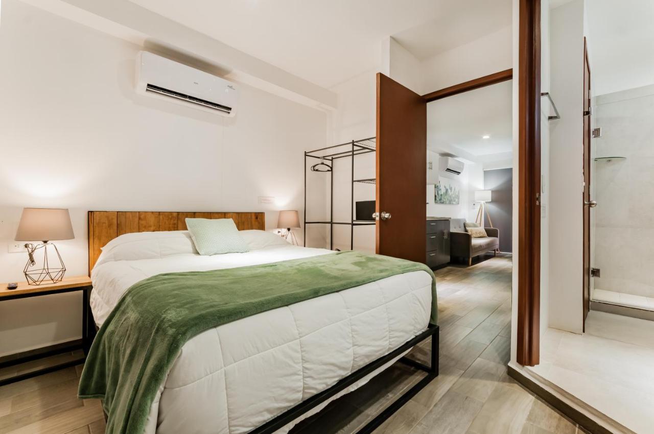 HotelZone L17 Beach Access - 2