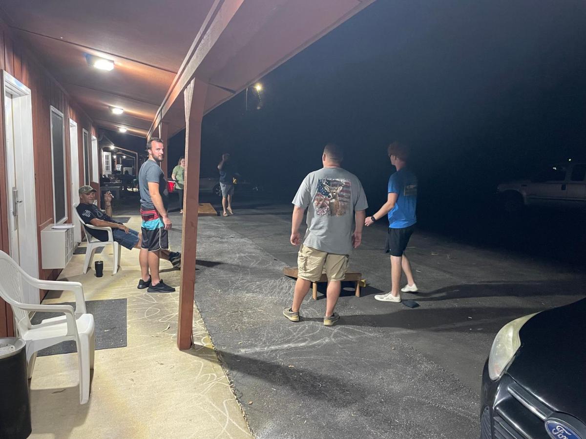 Pine Valley Inn Motel — photo 19