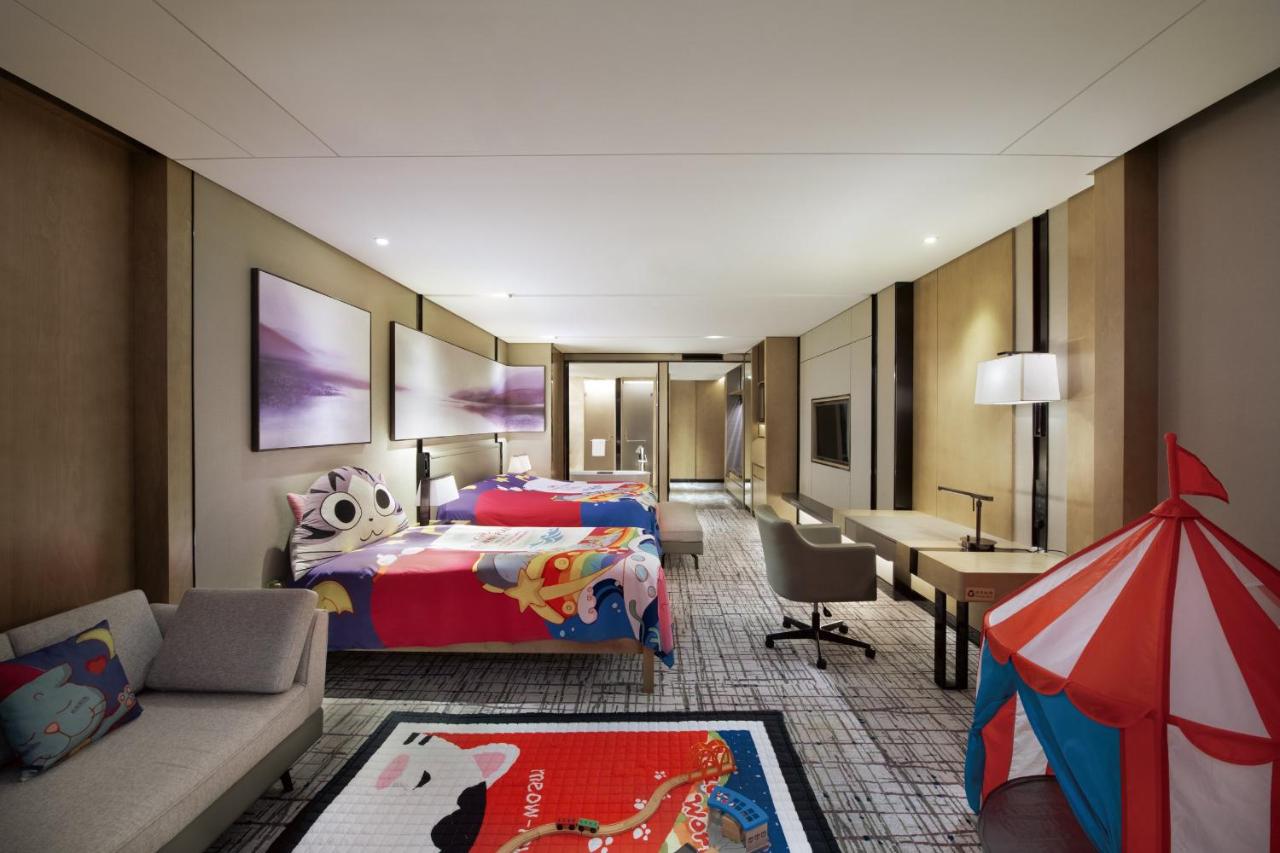 Crowne Plaza Shanghai Pujiang, an IHG Hotel photo