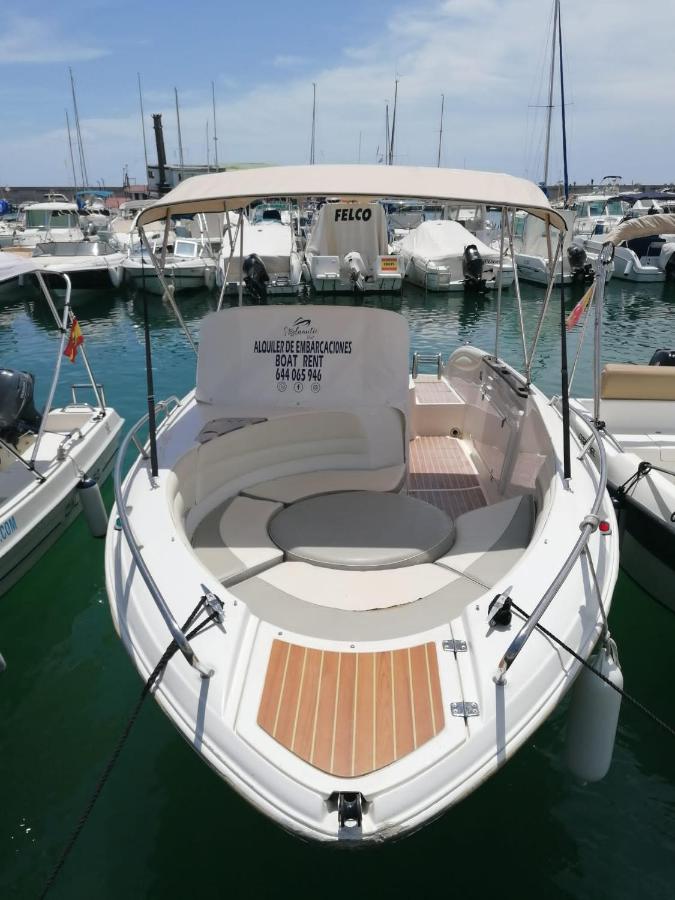 Vaixell SOLNAUTIC RENT SL (Espanya Benalmádena) - Booking.com