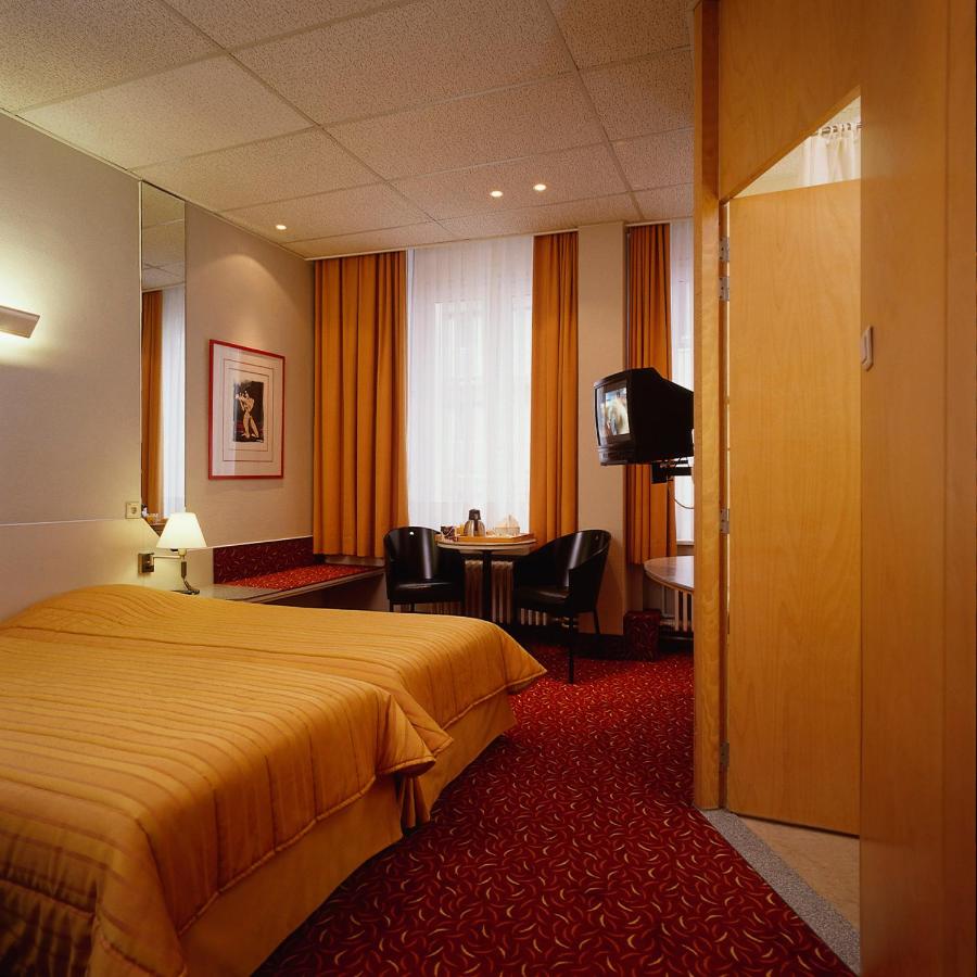 Hotel Glenmore photo