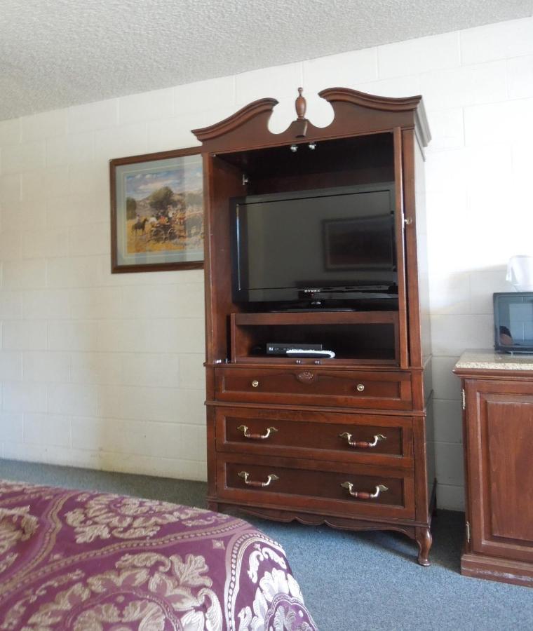 Pines Motel — photo 5