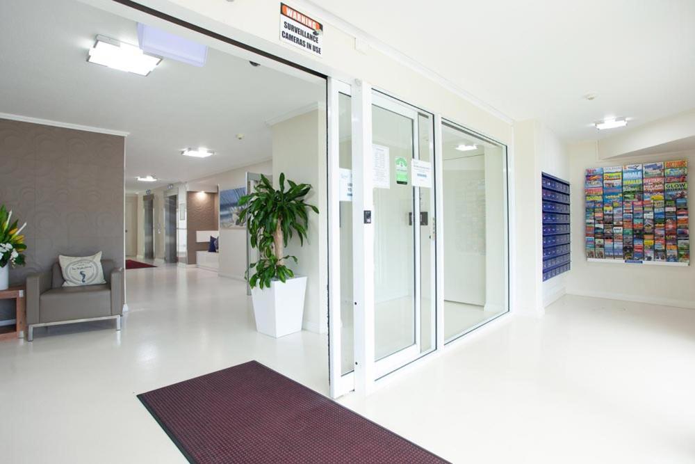 Grosvenor Beachfront Apartments Surfers Paradise photo