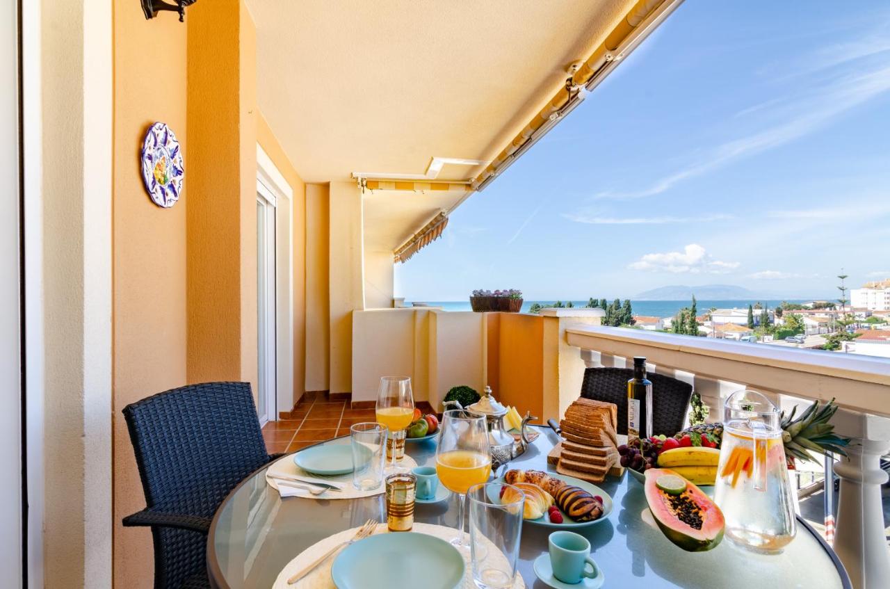 WintowinRentals Pool, Sunny side & Free Parking., Torre de ...