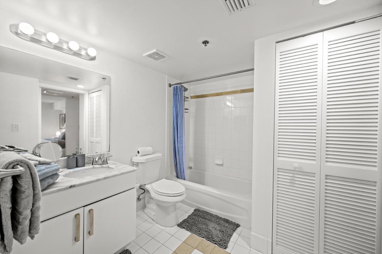 Amazing Condo with FREE PARKING in Brickell Miami - 3