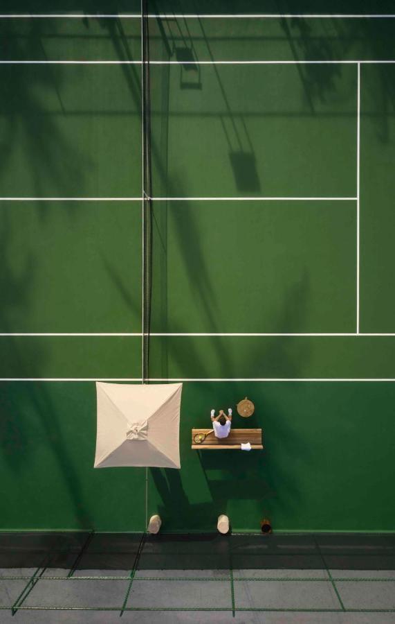 Tennis court: Patina Maldives, Fari Islands