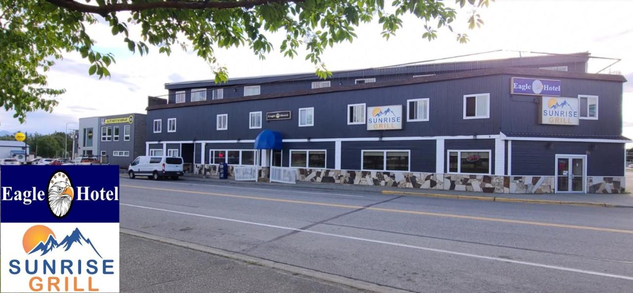 Eagle Hotel — photo 9