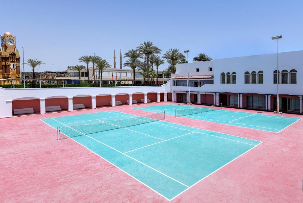 Tennis court: Iberotel Palace - Adults Friendly 16 Years Plus