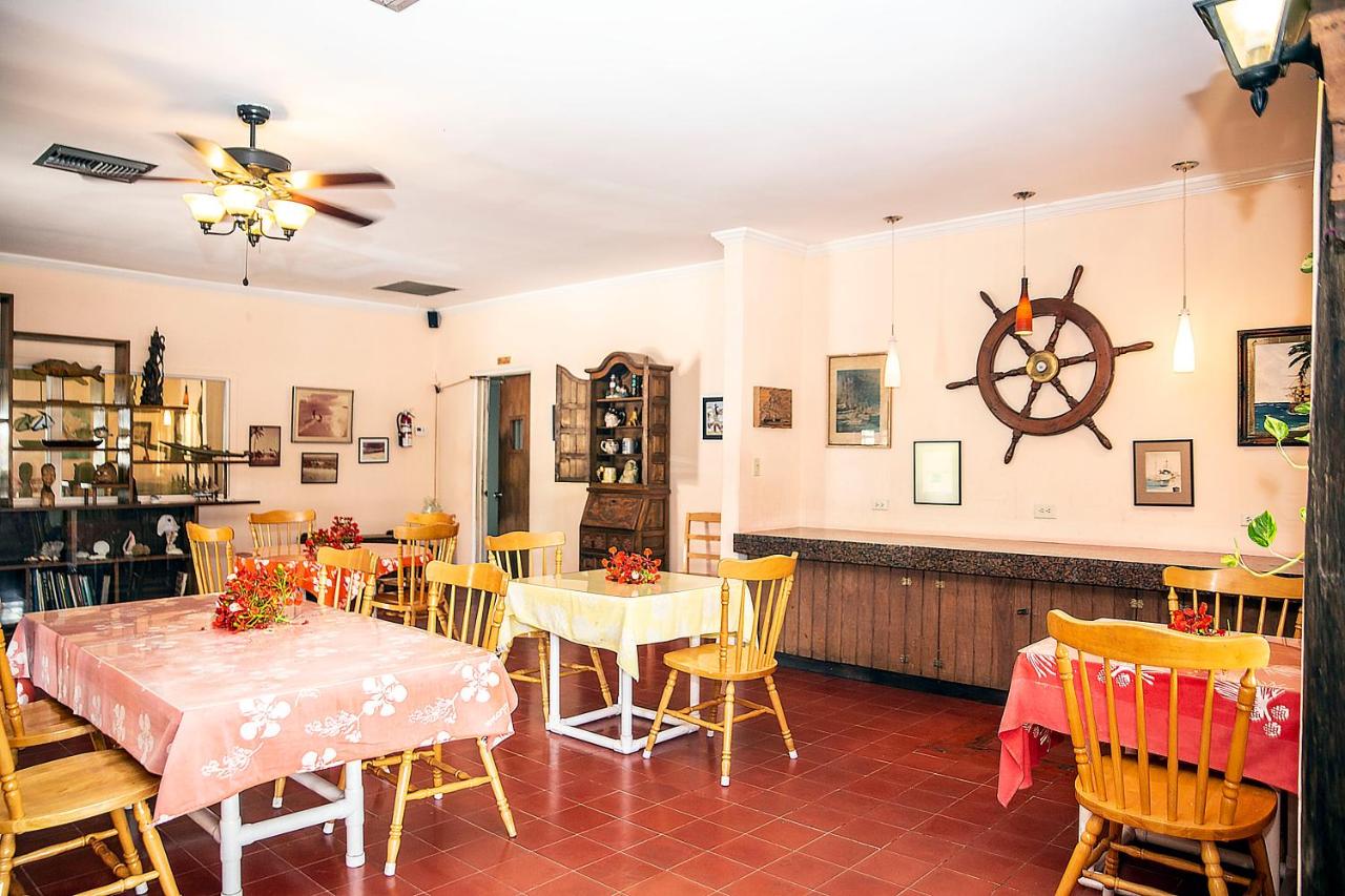 Orange Hill Beach Inn photo