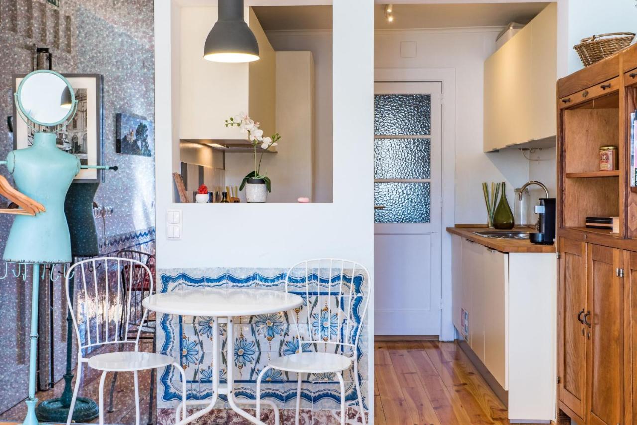 Lisbon Heart Apartments - Yellow Apartment by LovelyStay - 4