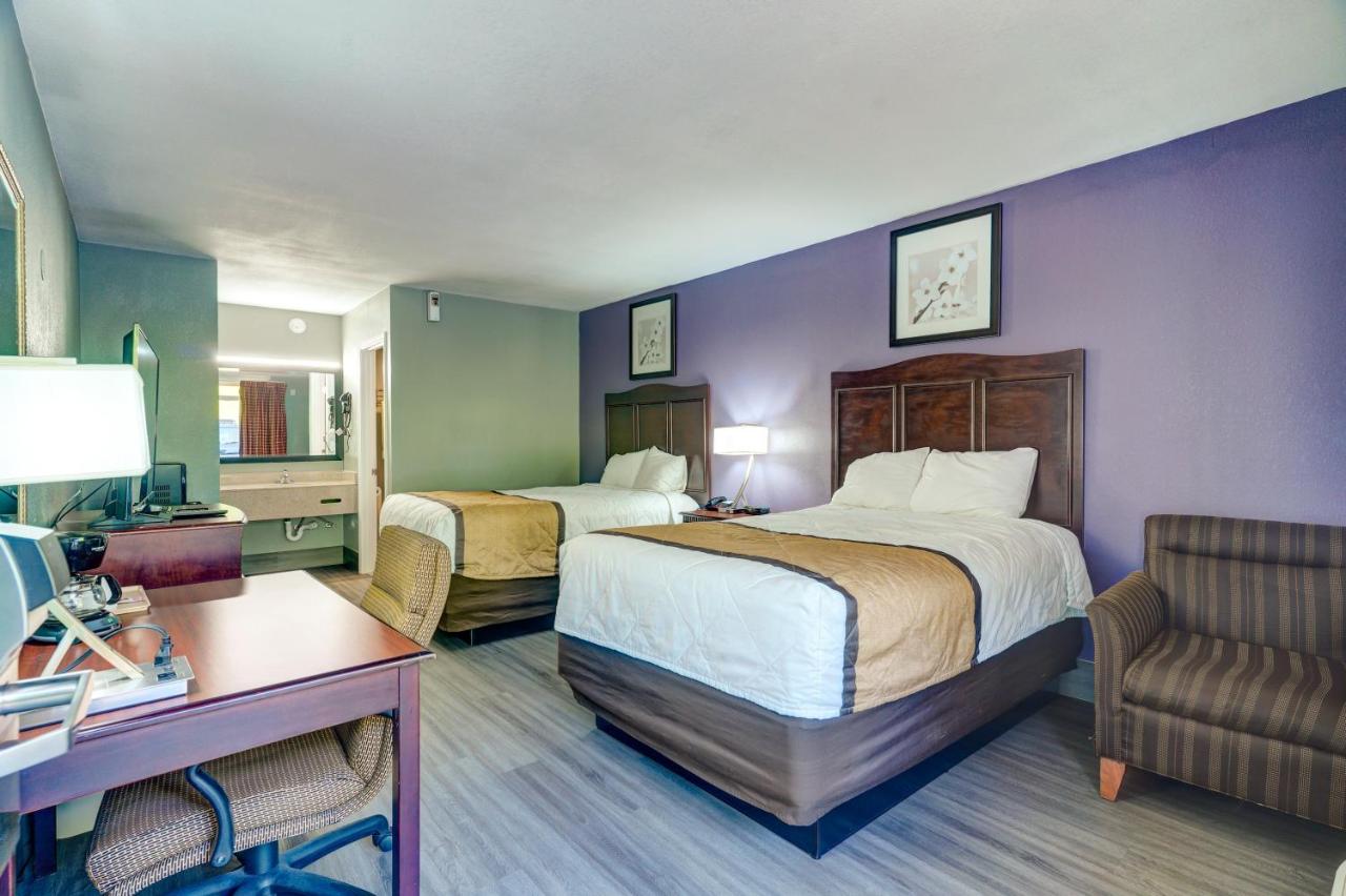 Budget Inn — photo 8