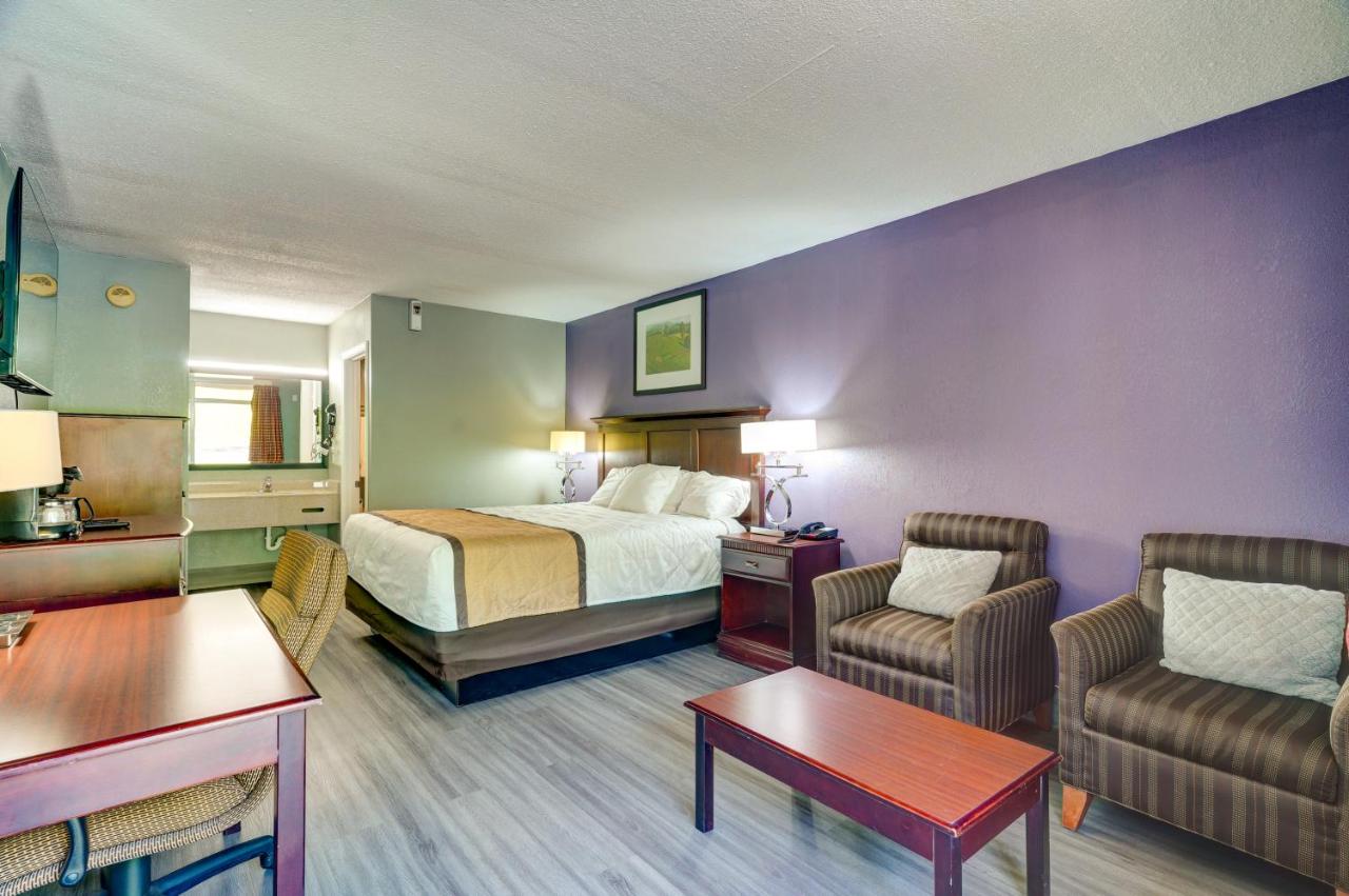Budget Inn — photo 5