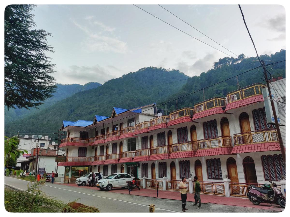 14++ Hotel pine woods barkot