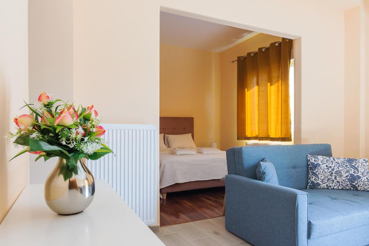 105 Adrianou Plaka - 4