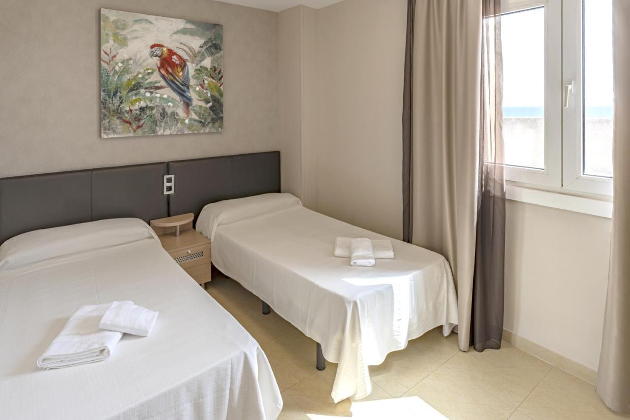 Apartamentos Marina dOr Beach Room Only 1ª Linea, Oropesa ...